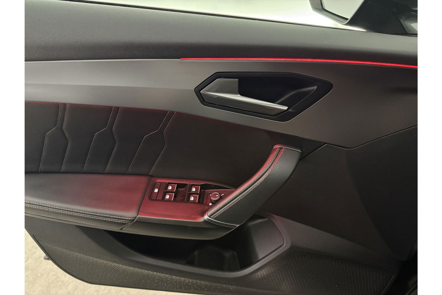 CUPRA Formentor 1.5 TSI 150PK LED Sfeerverl. Camera Virtual Navi Clima Cruise 18"LMV