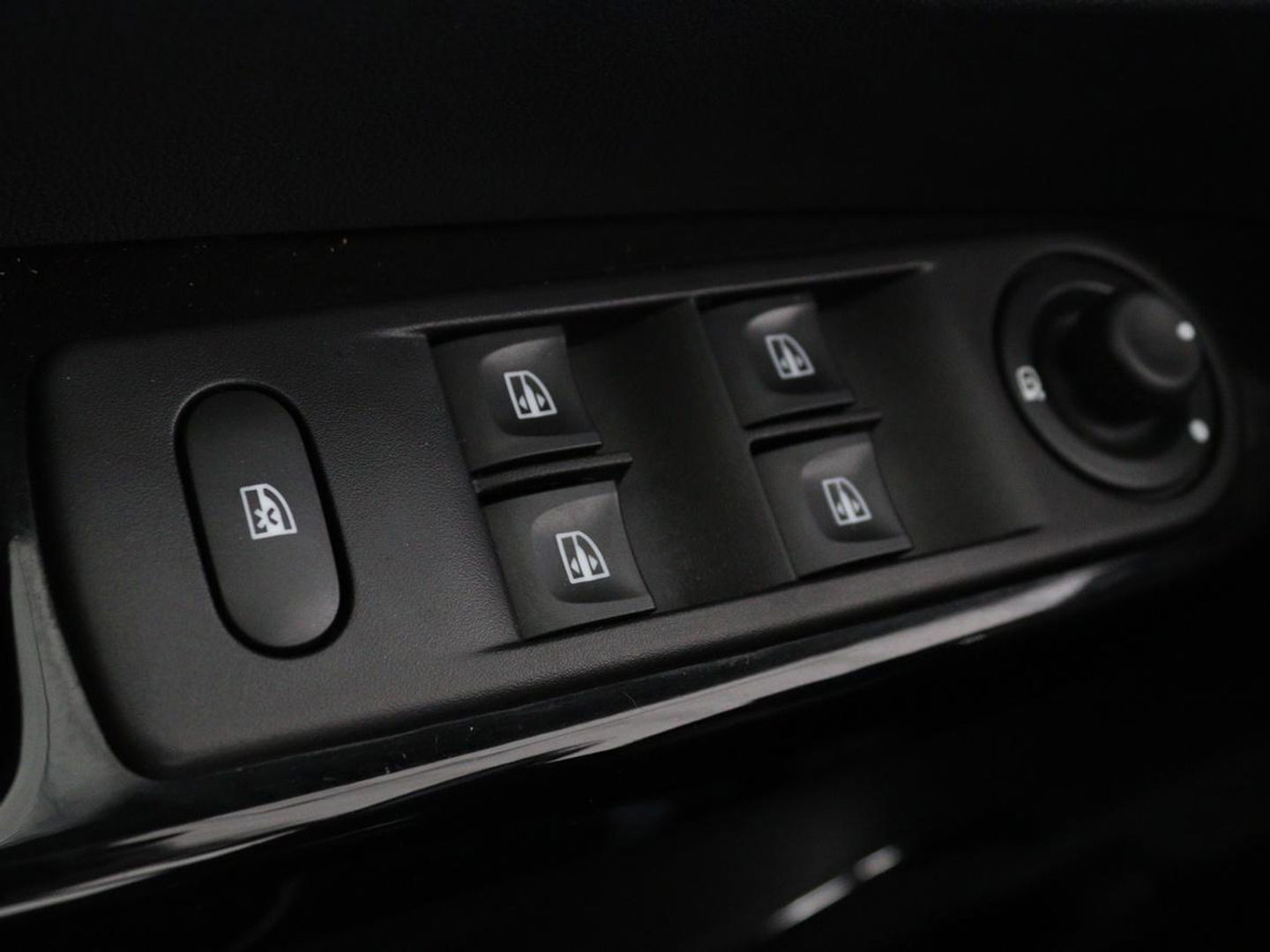 Renault Captur 1.2 TCe Dynamique | Automaat | Navigatie | Achteruitrijcamera  |Cruise Control | keyless entry | LED | LMV