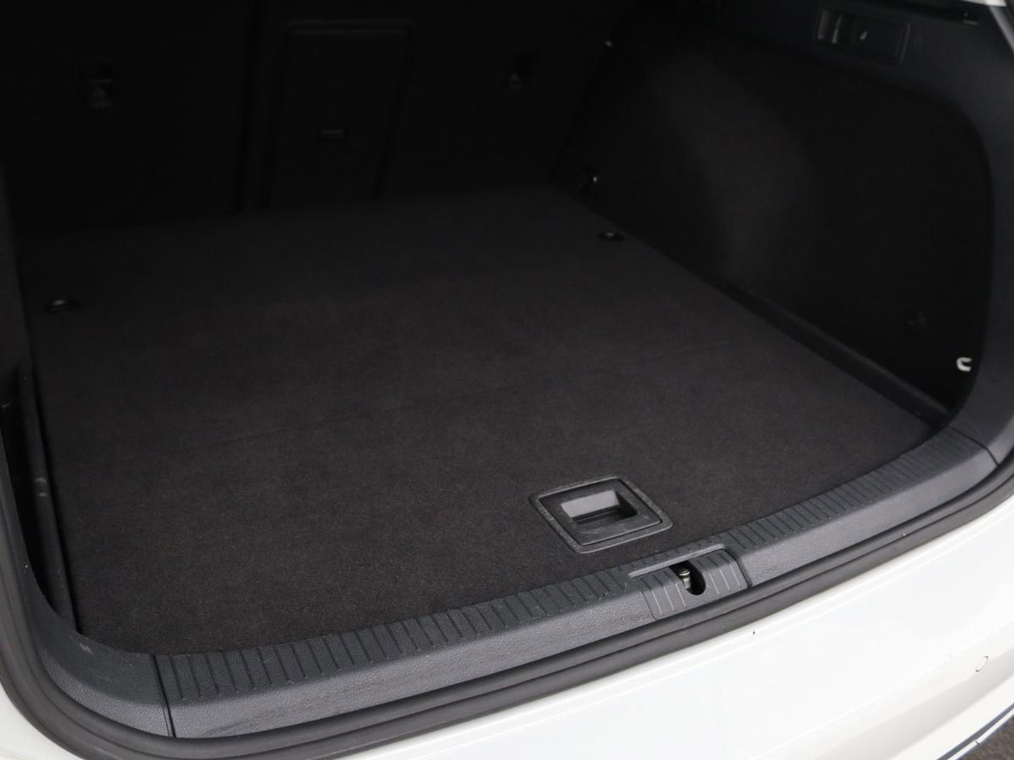 Volkswagen GOLF Variant 1.0 TSI Comfortline | Trekhaak | Navigatie | Apple CarPlay | Cruise Control | DAB | LED | LMV