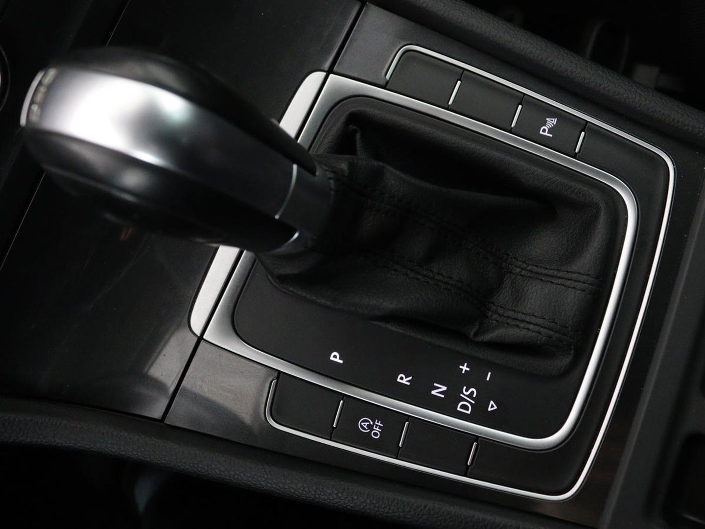 Volkswagen GOLF Variant 1.0 TSI Comfortline | Trekhaak | Navigatie | Apple CarPlay | Cruise Control | DAB | LED | LMV