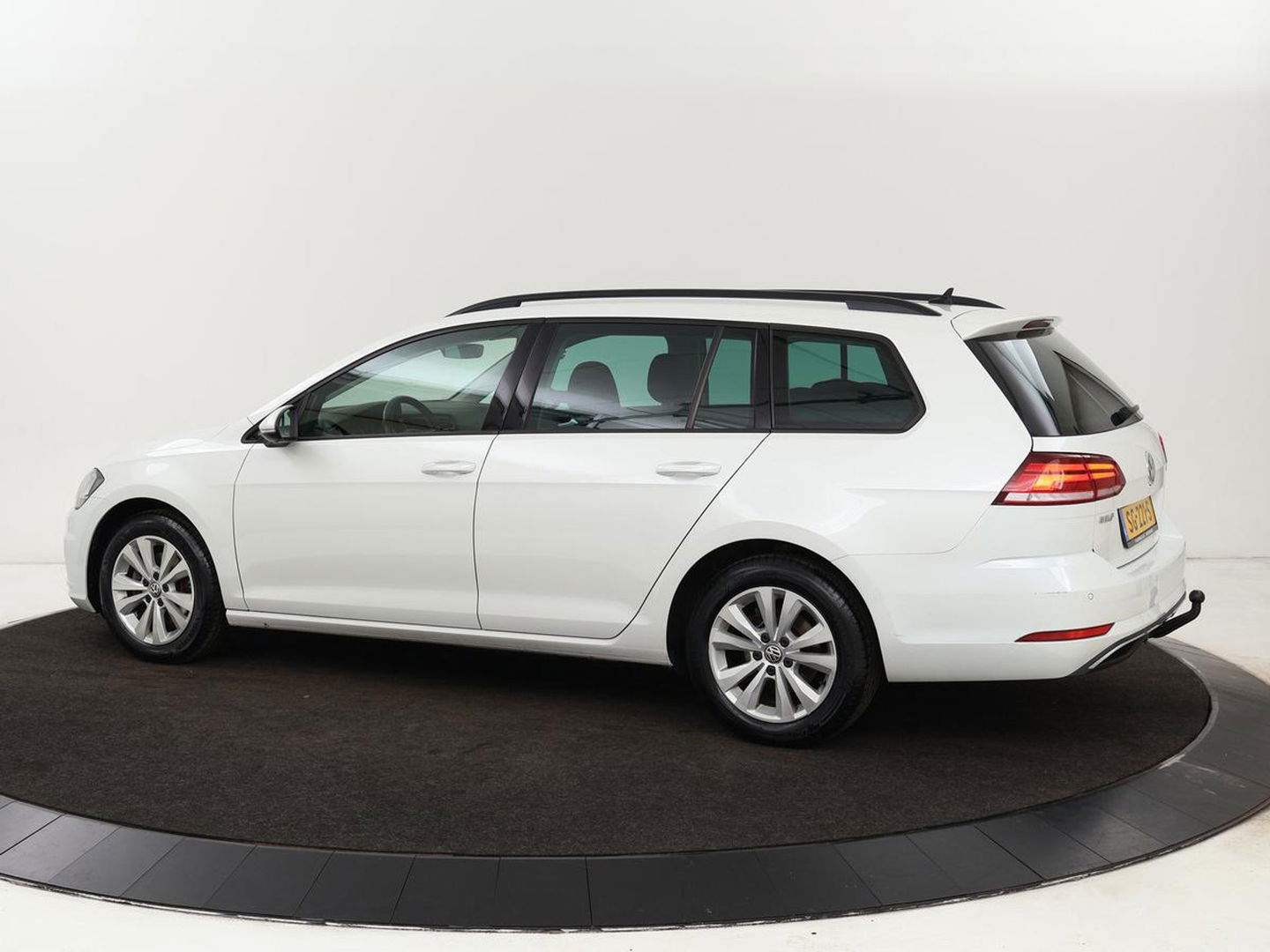 Volkswagen GOLF Variant 1.0 TSI Comfortline | Trekhaak | Navigatie | Apple CarPlay | Cruise Control | DAB | LED | LMV