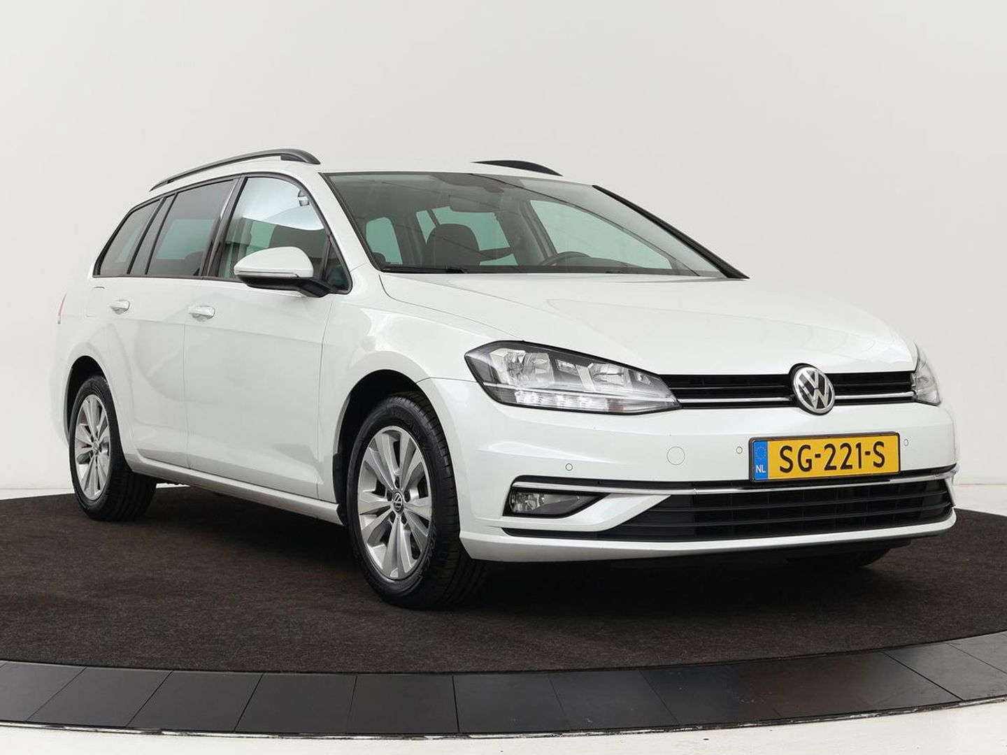 Volkswagen GOLF Variant 1.0 TSI Comfortline | Trekhaak | Navigatie | Apple CarPlay | Cruise Control | DAB | LED | LMV