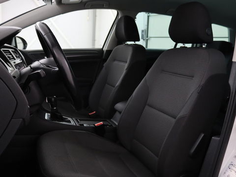 Volkswagen GOLF Variant 1.0 TSI Comfortline | Trekhaak | Navigatie | Apple CarPlay | Cruise Control | DAB | LED | LMV