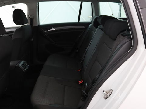 Volkswagen GOLF Variant 1.0 TSI Comfortline | Trekhaak | Navigatie | Apple CarPlay | Cruise Control | DAB | LED | LMV