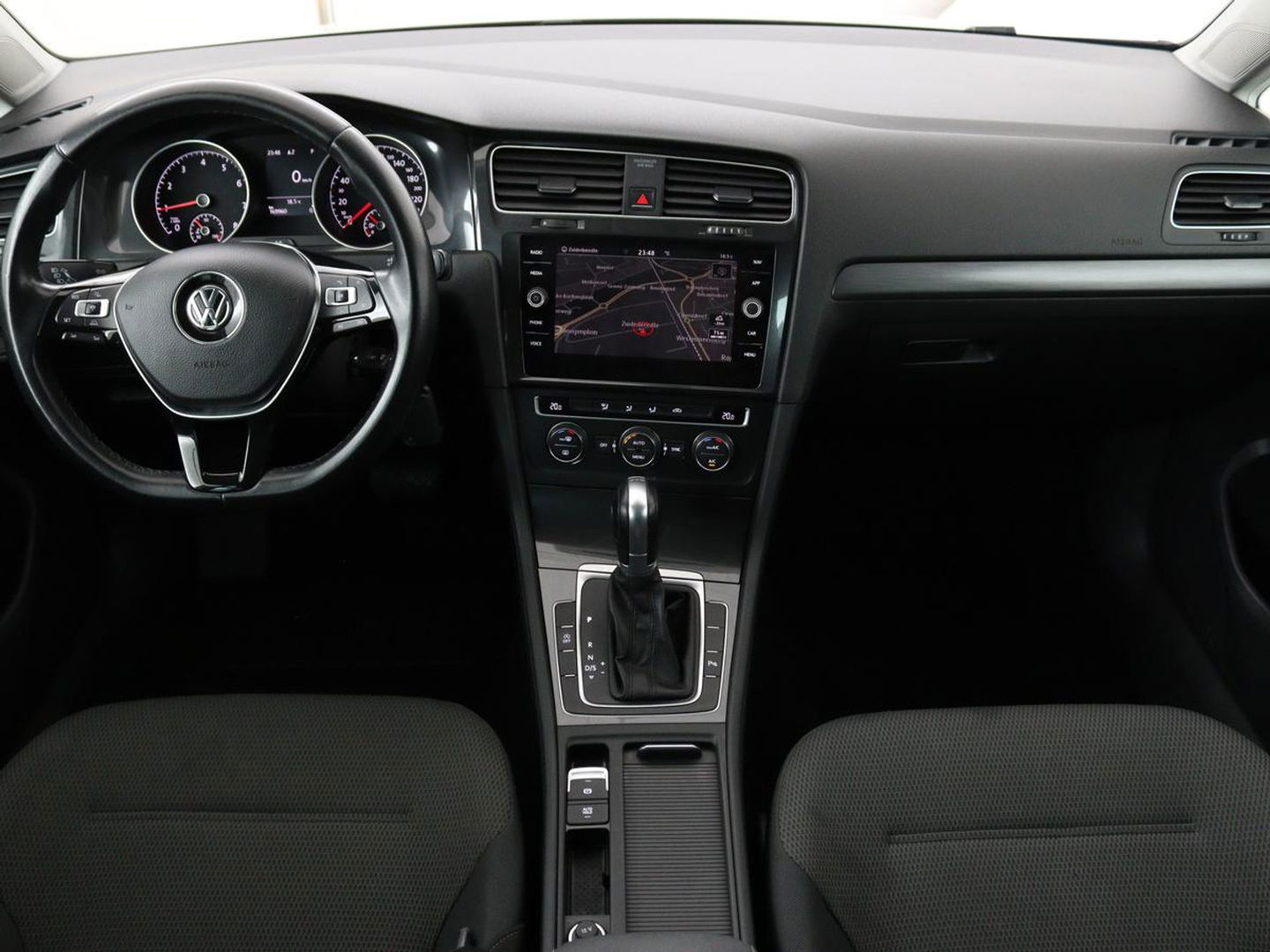 Volkswagen GOLF Variant 1.0 TSI Comfortline | Trekhaak | Navigatie | Apple CarPlay | Cruise Control | DAB | LED | LMV