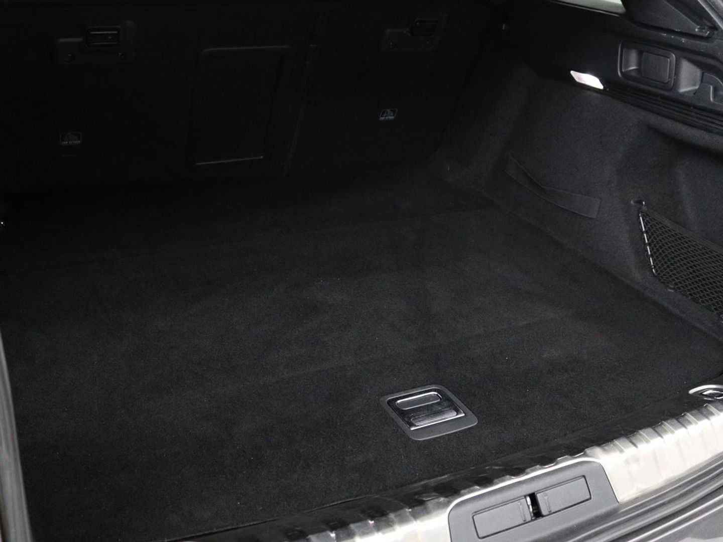 Peugeot 508 1.6 PureTech Blue Lease Allure Avantage | Trekhaak | Sfeerverlichting | Apple CarPlay | Navigatie | Stoelverwarming | Achteruitrijcamera | Cruise Control Adaptief | LMV