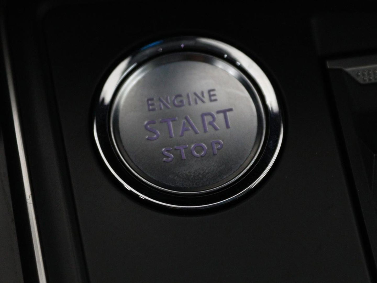 Peugeot 508 1.6 PureTech Blue Lease Allure Avantage | Trekhaak | Sfeerverlichting | Apple CarPlay | Navigatie | Stoelverwarming | Achteruitrijcamera | Cruise Control Adaptief | LMV