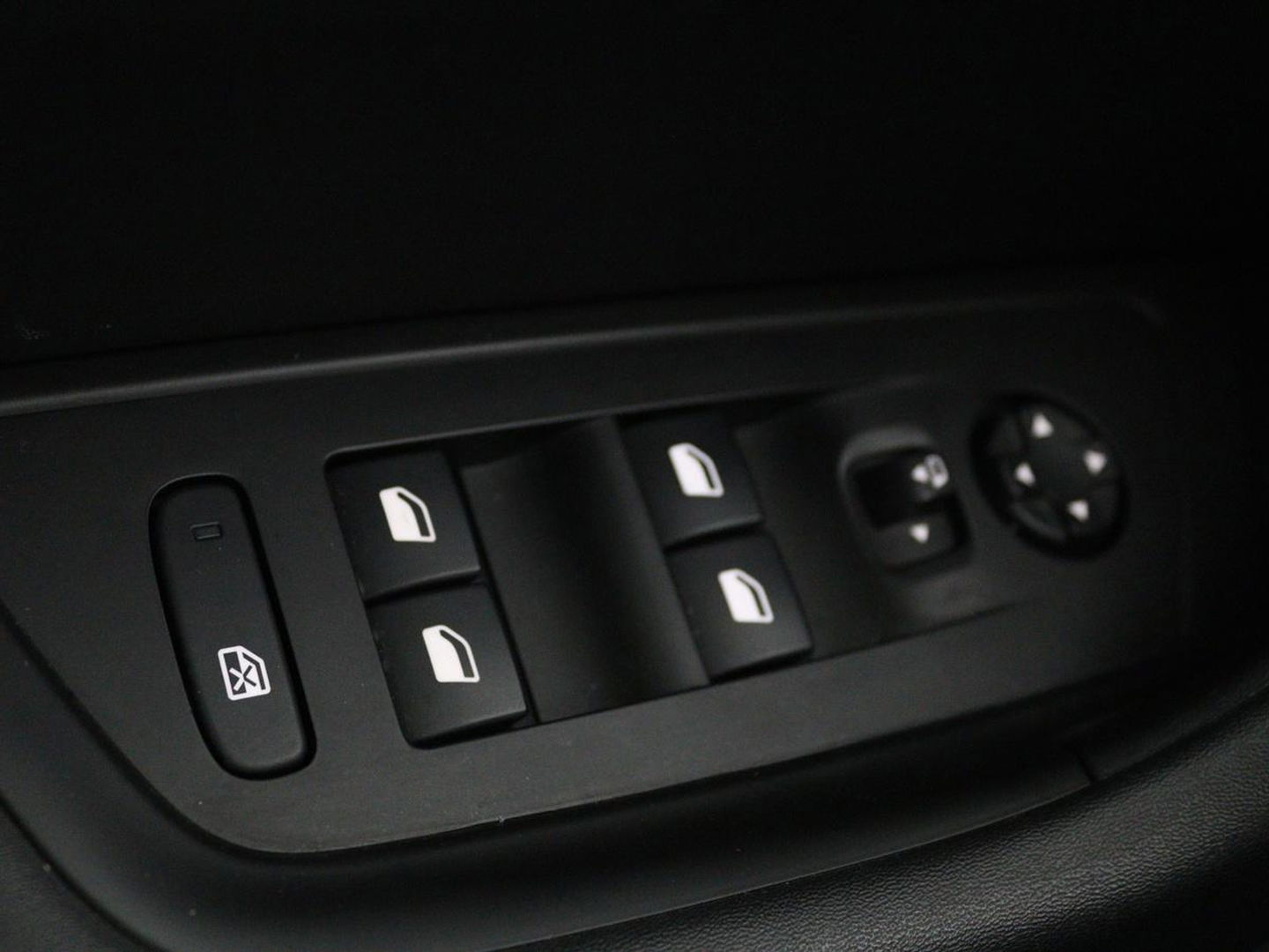 Peugeot 508 1.6 PureTech Blue Lease Allure Avantage | Trekhaak | Sfeerverlichting | Apple CarPlay | Navigatie | Stoelverwarming | Achteruitrijcamera | Cruise Control Adaptief | LMV