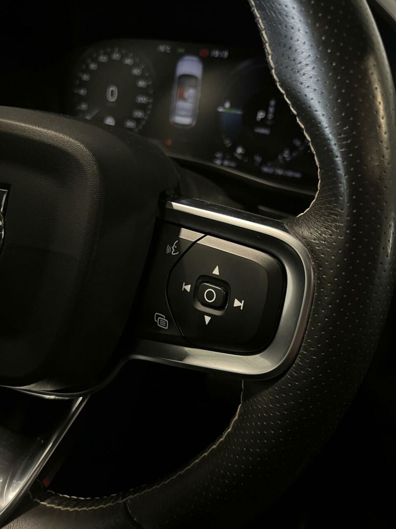 Volvo XC40 1.5 T5 Twin Engine R-Design Pano Trekhaak Camera