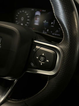 Volvo XC40 1.5 T5 Twin Engine R-Design Pano Trekhaak Camera