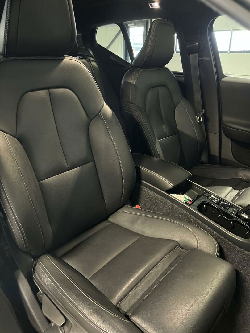 Volvo XC40 1.5 T5 Twin Engine R-Design Pano Trekhaak Camera