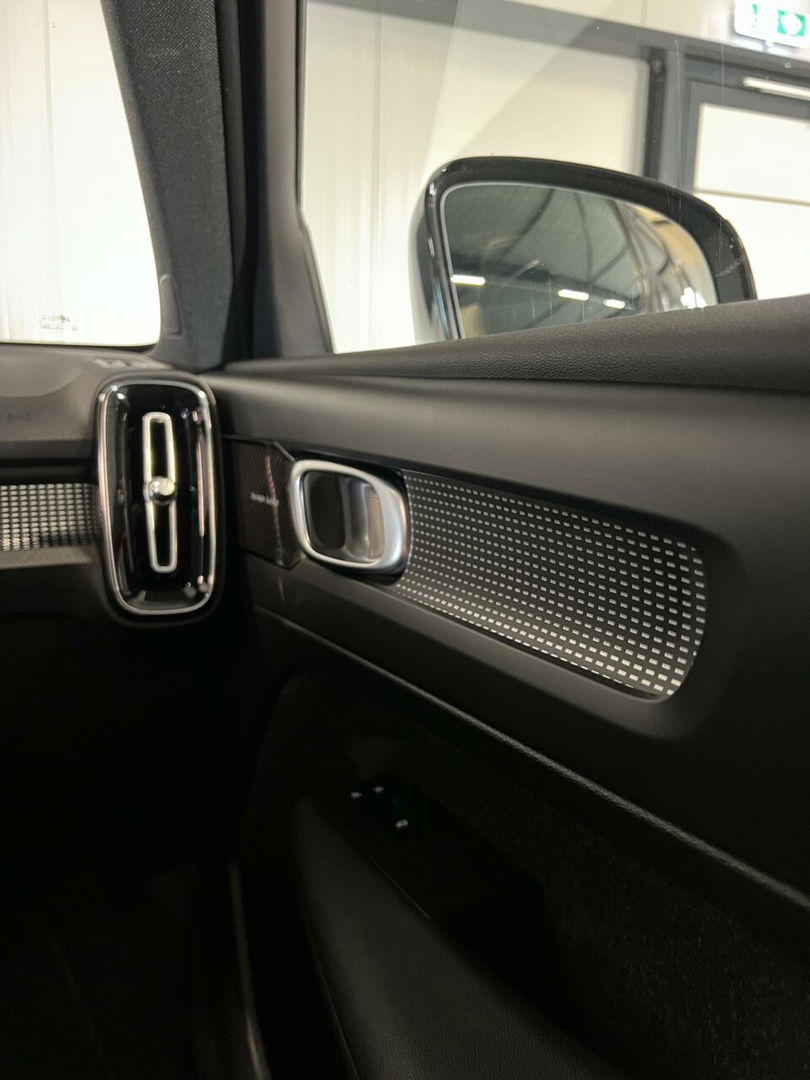 Volvo XC40 1.5 T5 Twin Engine R-Design Pano Trekhaak Camera