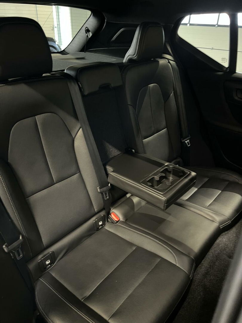 Volvo XC40 1.5 T5 Twin Engine R-Design Pano Trekhaak Camera