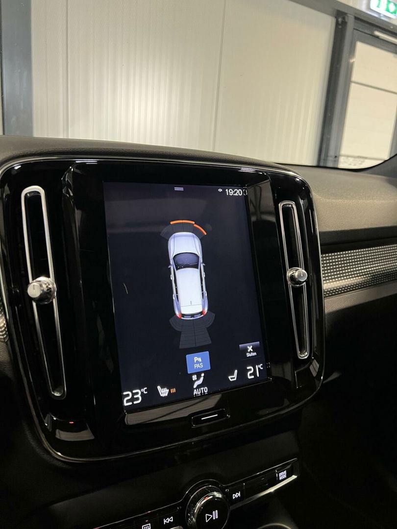 Volvo XC40 1.5 T5 Twin Engine R-Design Pano Trekhaak Camera