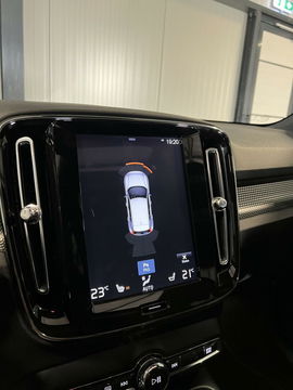 Volvo XC40 1.5 T5 Twin Engine R-Design Pano Trekhaak Camera