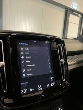 Volvo XC40 1.5 T5 Twin Engine R-Design Pano Trekhaak Camera