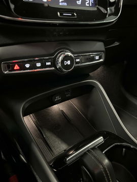 Volvo XC40 1.5 T5 Twin Engine R-Design Pano Trekhaak Camera