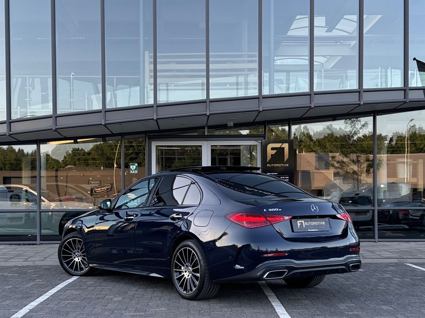 Mercedes-Benz C-Klasse 300 e AMG Pano|Burm|Memory|360cam|HuD