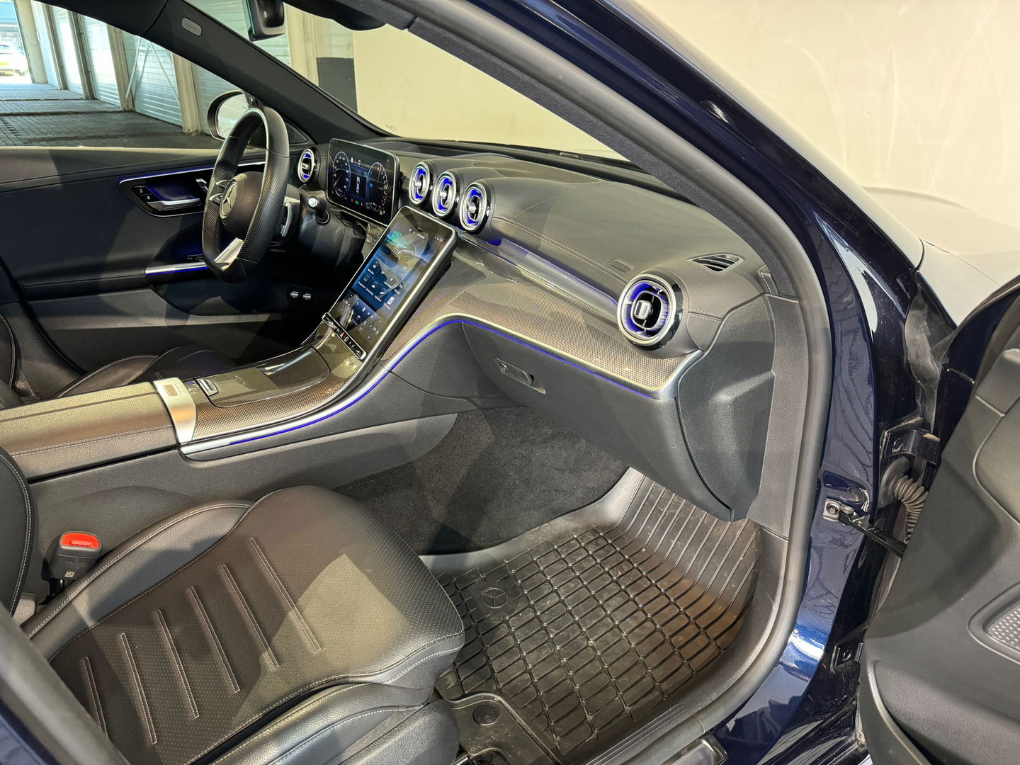 Mercedes-Benz C-Klasse 300 e AMG Pano|Burm|Memory|360cam|HuD