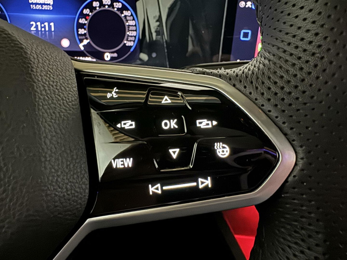 Volkswagen Golf 1.5 eTSI 3x R-Line Pano Carplay Sfeer ACC NAP
