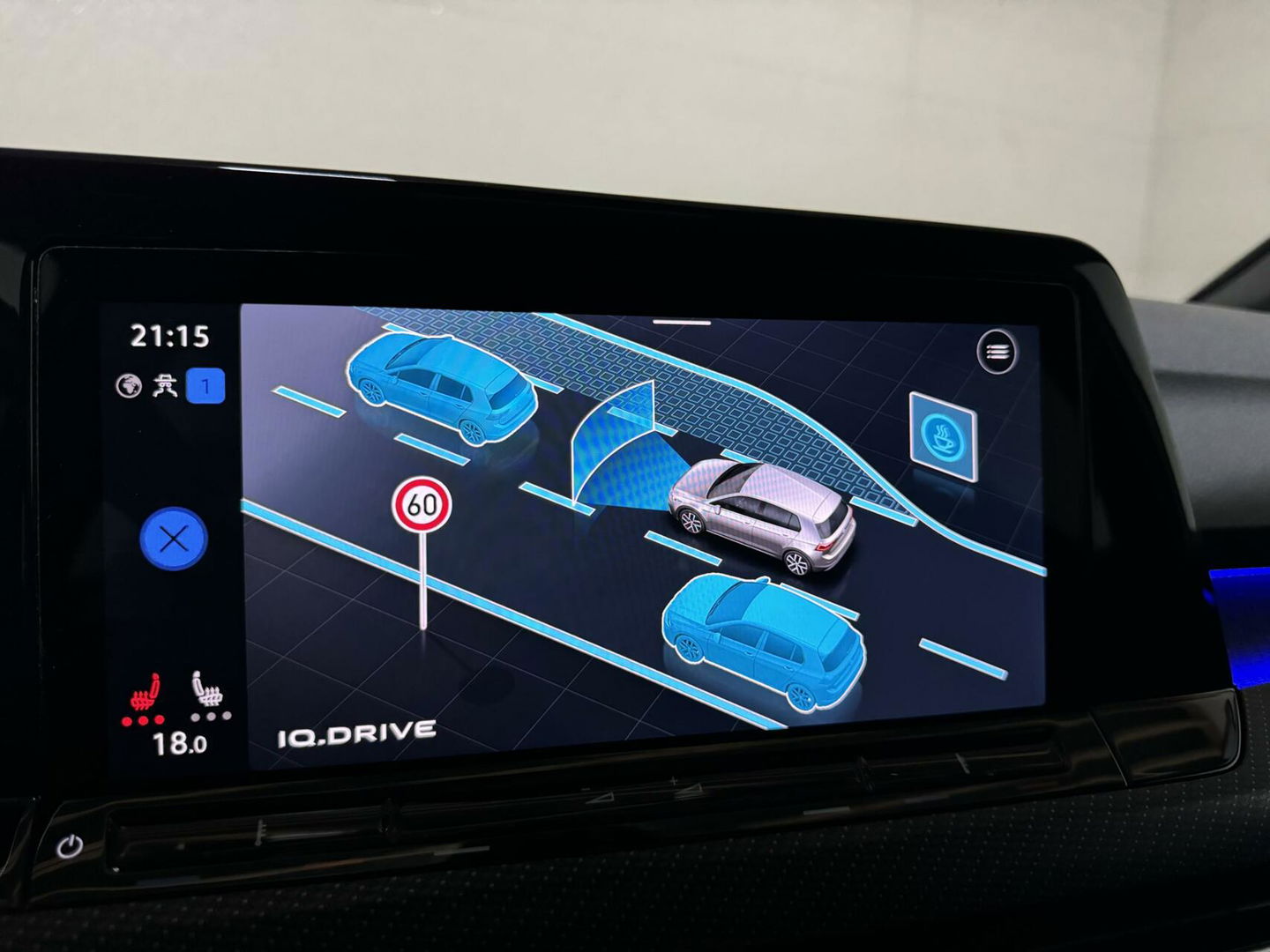 Volkswagen Golf 1.5 eTSI 3x R-Line Pano Carplay Sfeer ACC NAP