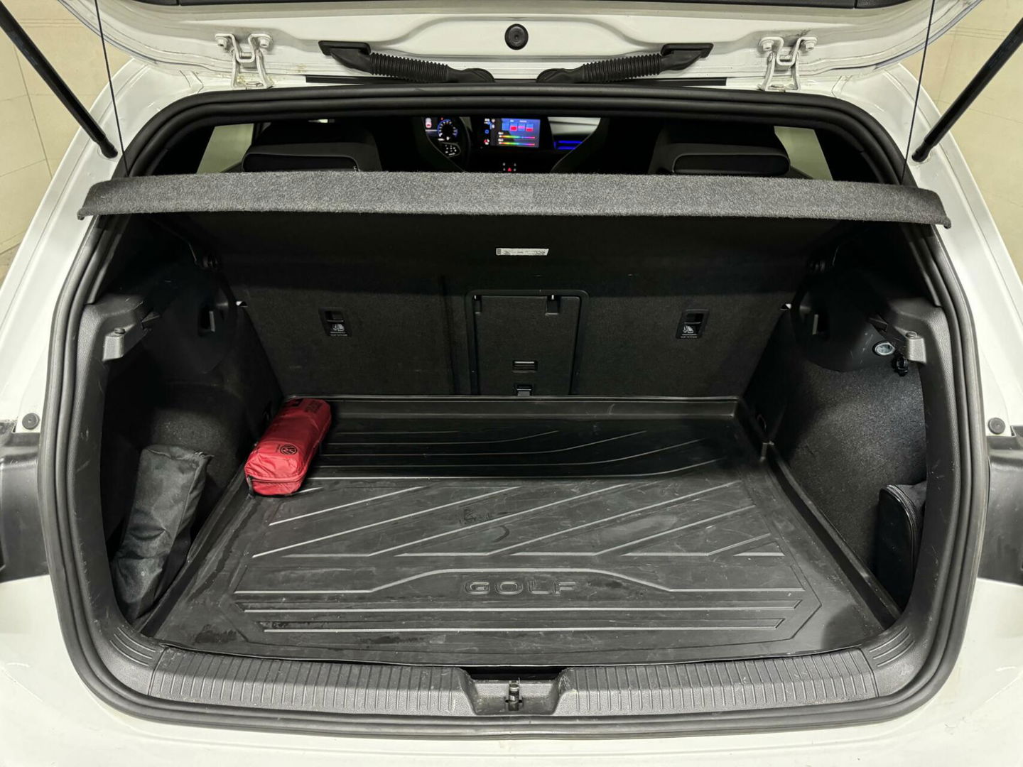 Volkswagen Golf 1.5 eTSI 3x R-Line Pano Carplay Sfeer ACC NAP