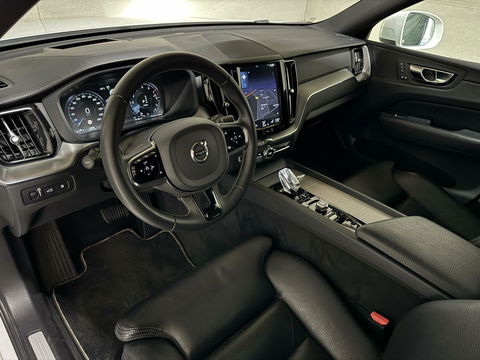 Volvo XC60 2.0 T8 Twin Engine AWD Inscription Pano Leer Trek