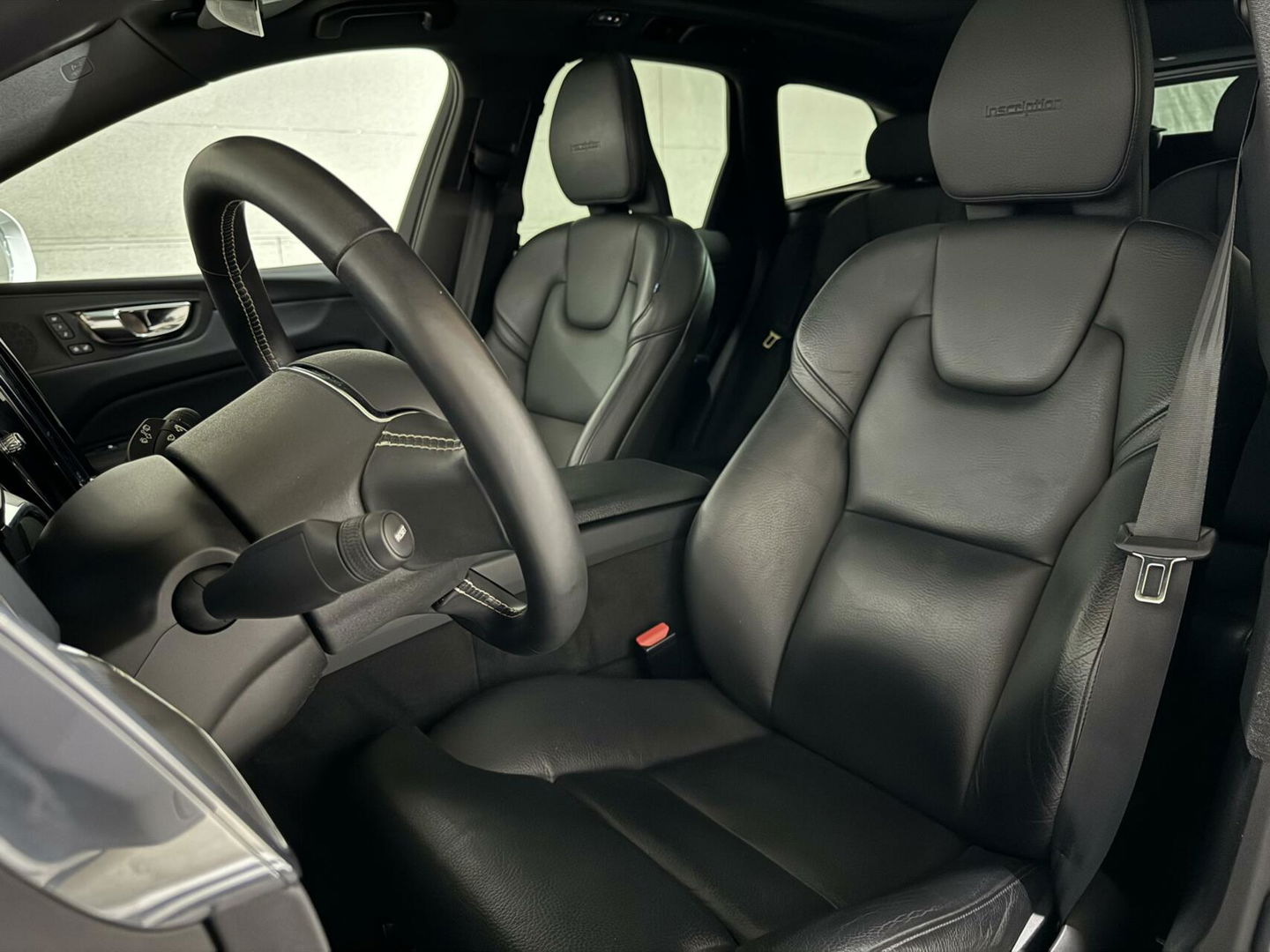 Volvo XC60 2.0 T8 Twin Engine AWD Inscription Pano Leer Trek