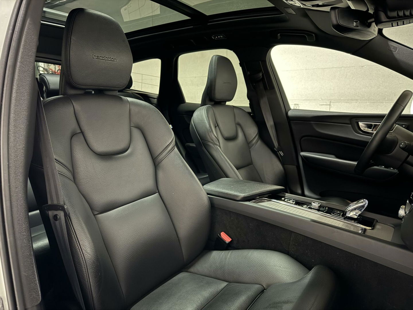 Volvo XC60 2.0 T8 Twin Engine AWD Inscription Pano Leer Trek