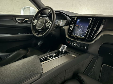 Volvo XC60 2.0 T8 Twin Engine AWD Inscription Pano Leer Trek