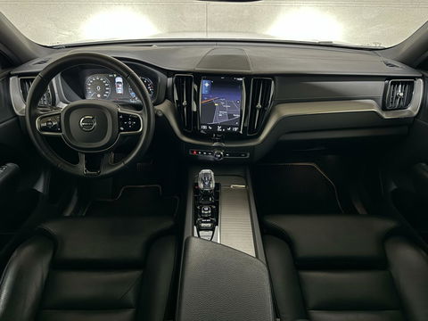 Volvo XC60 2.0 T8 Twin Engine AWD Inscription Pano Leer Trek