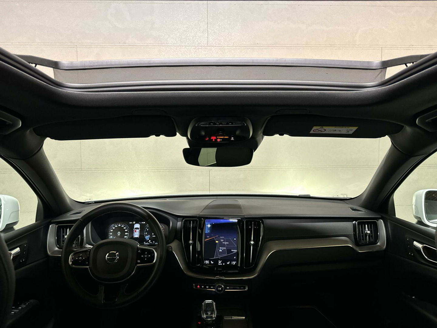 Volvo XC60 2.0 T8 Twin Engine AWD Inscription Pano Leer Trek