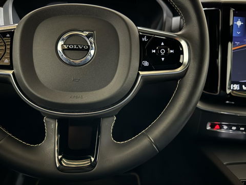 Volvo XC60 2.0 T8 Twin Engine AWD Inscription Pano Leer Trek