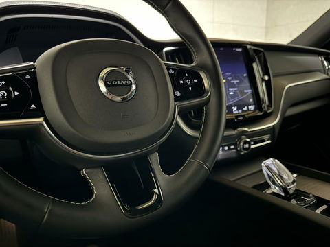 Volvo XC60 2.0 T8 Twin Engine AWD Inscription Pano Leer Trek