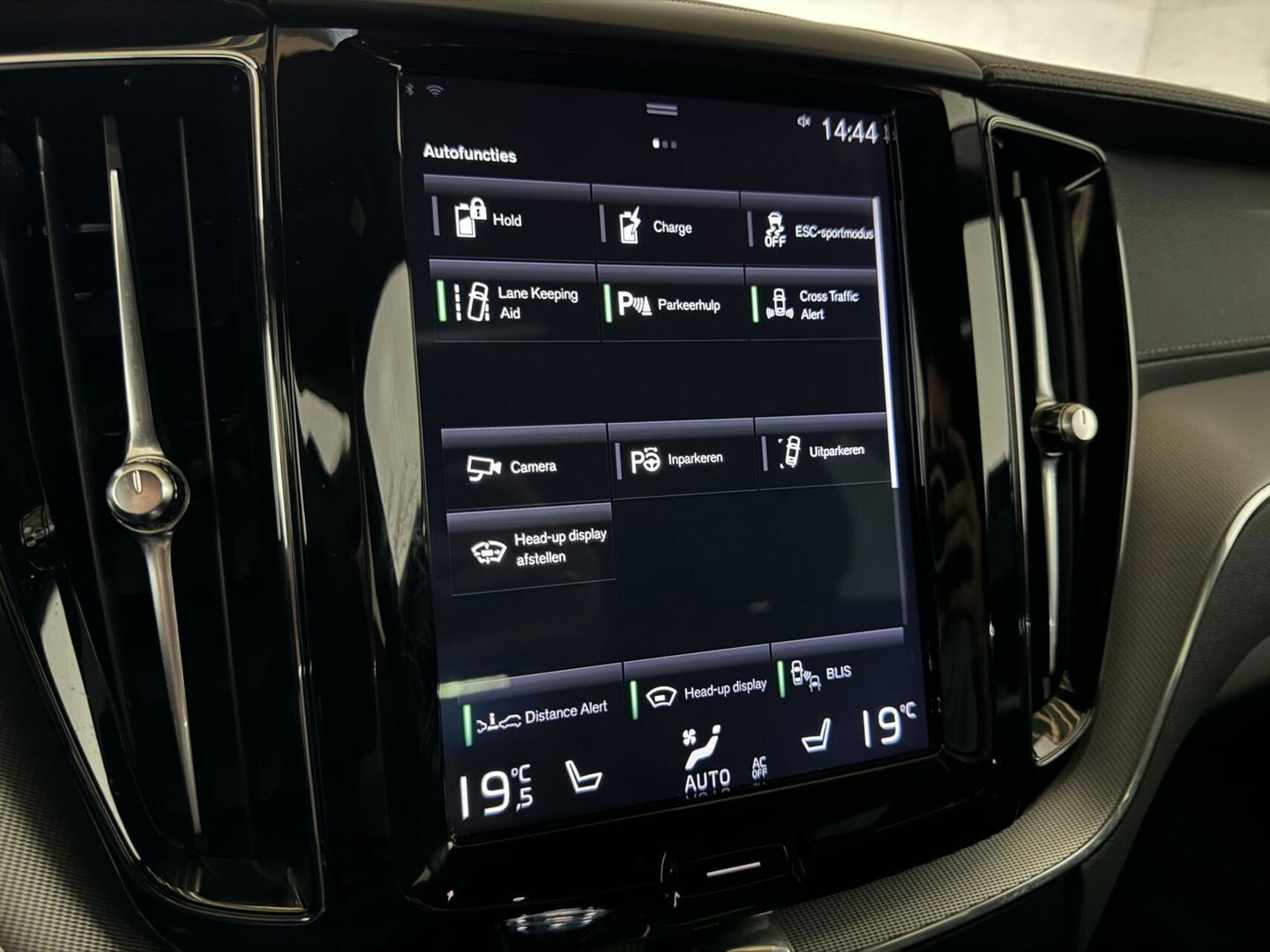 Volvo XC60 2.0 T8 Twin Engine AWD Inscription Pano Leer Trek