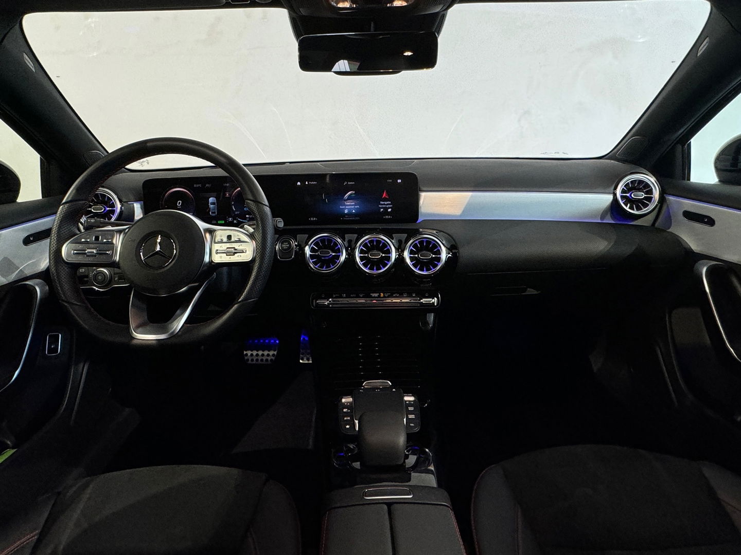 Mercedes-Benz A-Klasse 250 e AMG Pano|Sfeer|ACC|360c|HuD|BTW