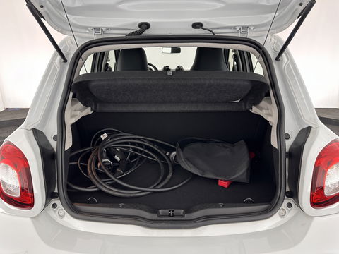 Smart Forfour EQ Essential 18 kWh [ 3-Fase ] (INCL-BTW) Aut. *FULL-LEATHER | AIRCO | CRUISE | DAB+ | COMFORT-SEATS | 15''ALU*