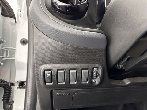 Smart Forfour EQ Essential 18 kWh [ 3-Fase ] (INCL-BTW) Aut. *FULL-LEATHER | AIRCO | CRUISE | DAB+ | COMFORT-SEATS | 15''ALU*