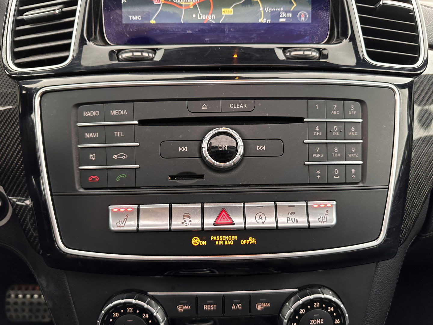 Mercedes-Benz GLE Coupé 450 AMG 4-MATIC Aut. *PANO | DISTRONIC | LUXURY-LEATHER | FULL-LED | HARMAN/KARDON-AUDIO | MEMORY-PACK | TOPVIEW | BLINDSPOT | SPORT-SEATS | KEYLESS | AIR-SUSPENSION | DAB+ | NAVI-FULLMAP | TOWBAR | 22''ALU