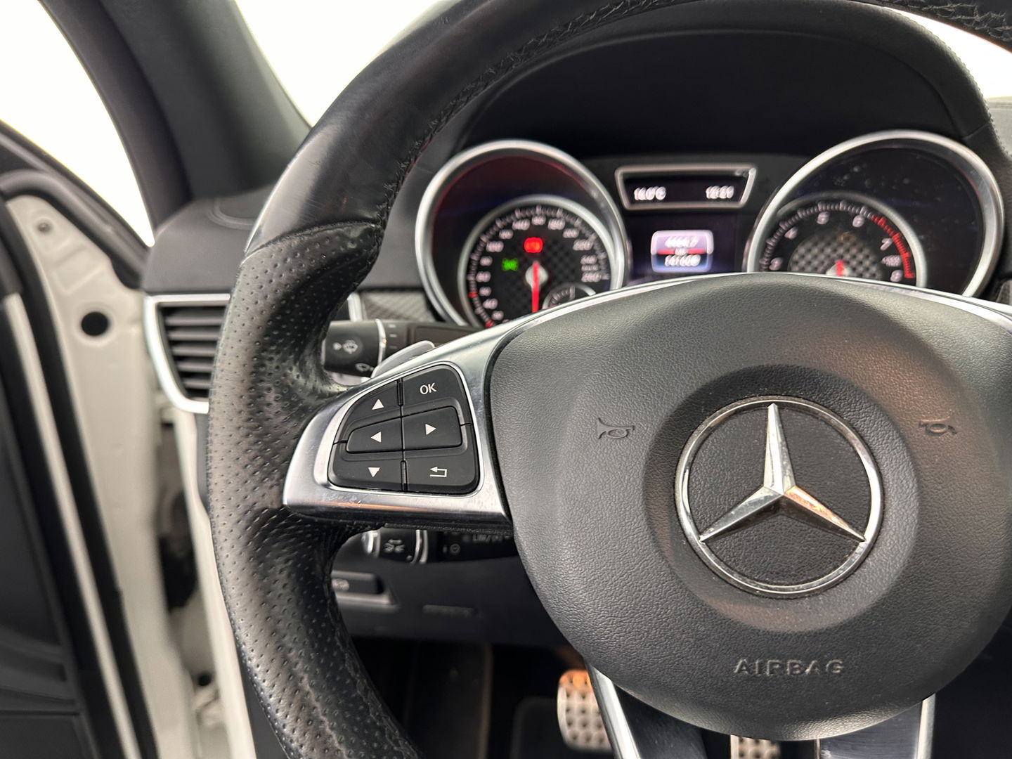 Mercedes-Benz GLE Coupé 450 AMG 4-MATIC Aut. *PANO | DISTRONIC | LUXURY-LEATHER | FULL-LED | HARMAN/KARDON-AUDIO | MEMORY-PACK | TOPVIEW | BLINDSPOT | SPORT-SEATS | KEYLESS | AIR-SUSPENSION | DAB+ | NAVI-FULLMAP | TOWBAR | 22''ALU