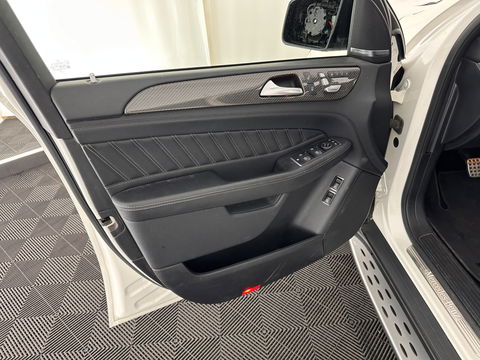 Mercedes-Benz GLE Coupé 450 AMG 4-MATIC Aut. *PANO | DISTRONIC | LUXURY-LEATHER | FULL-LED | HARMAN/KARDON-AUDIO | MEMORY-PACK | TOPVIEW | BLINDSPOT | SPORT-SEATS | KEYLESS | AIR-SUSPENSION | DAB+ | NAVI-FULLMAP | TOWBAR | 22''ALU