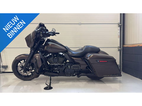 Harley Davidson 103 FLHX Streetglide Street Glide CVO mat bruin blackout