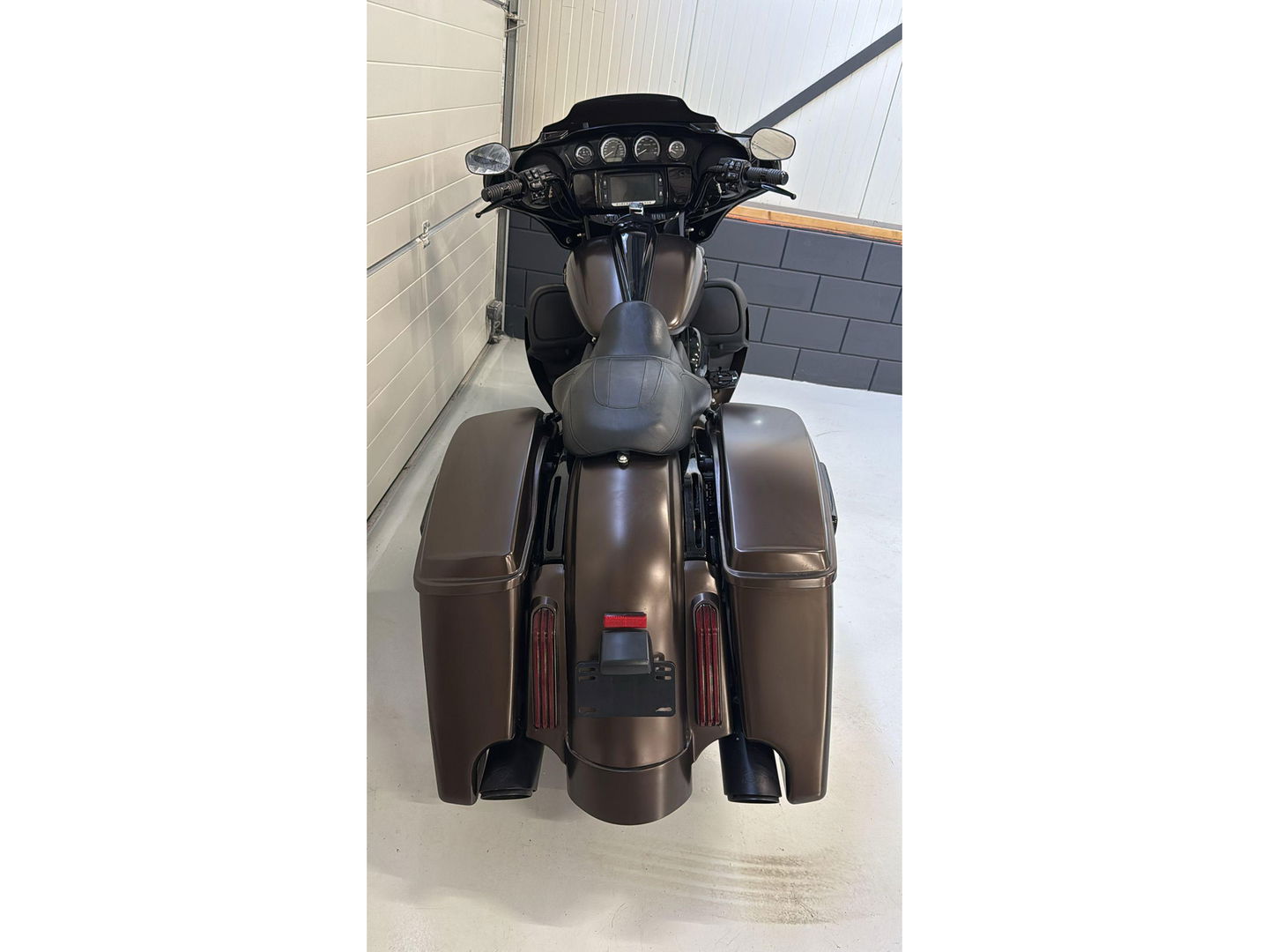 Harley Davidson 103 FLHX Streetglide Street Glide CVO mat bruin blackout