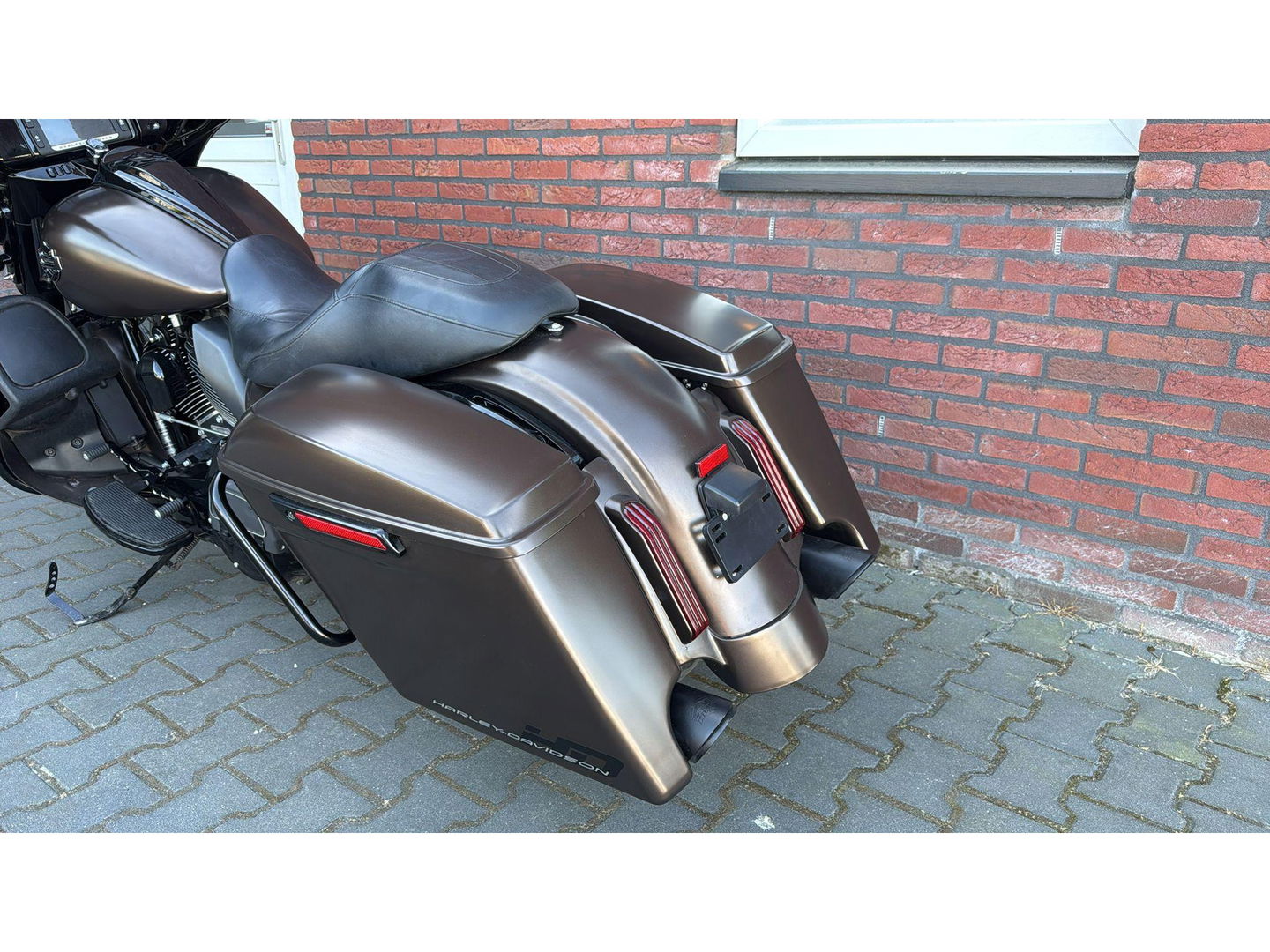 Harley Davidson 103 FLHX Streetglide Street Glide CVO mat bruin blackout