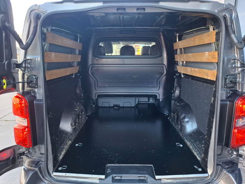 Toyota ProAce Worker 2.0 D-4D Black Line Long DC DUBBEL CABINE / LEER / STOELVERWARMING / CAMERA / DUBBELE SCHUIFDEUR