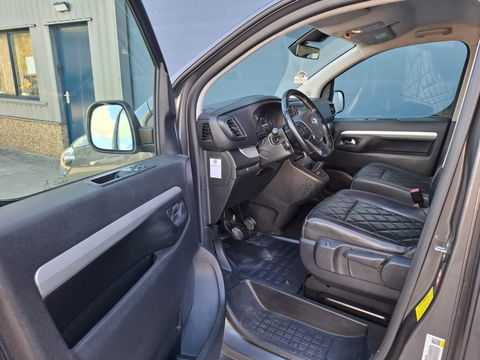 Toyota ProAce Worker 2.0 D-4D Black Line Long DC DUBBEL CABINE / LEER / STOELVERWARMING / CAMERA / DUBBELE SCHUIFDEUR