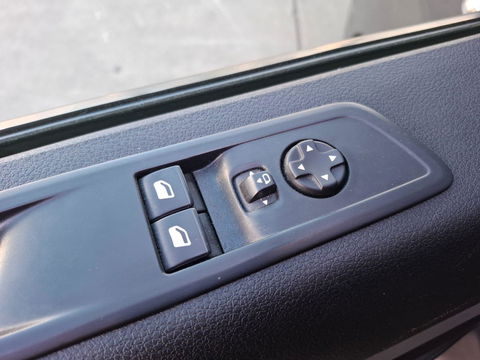 Toyota ProAce Worker 2.0 D-4D Black Line Long DC DUBBEL CABINE / LEER / STOELVERWARMING / CAMERA / DUBBELE SCHUIFDEUR