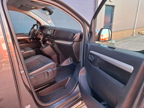 Toyota ProAce Worker 2.0 D-4D Black Line Long DC DUBBEL CABINE / LEER / STOELVERWARMING / CAMERA / DUBBELE SCHUIFDEUR