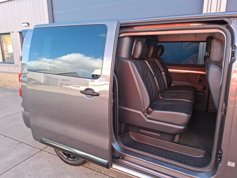Toyota ProAce Worker 2.0 D-4D Black Line Long DC DUBBEL CABINE / LEER / STOELVERWARMING / CAMERA / DUBBELE SCHUIFDEUR