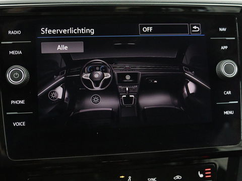 Volkswagen Passat 1.4 TSI GTE | Stoel & stuurverwarming | Camera | Carplay | Trekhaak | Adaptive cruise | Standkachel | Navigatie | Full LED